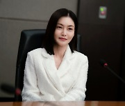 뮤지컬 계의 '여왕' 김선영, '킹더랜드'로 첫 드라마 도전