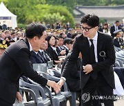 김기현 대표와 인사하는 한동훈 법무부 장관