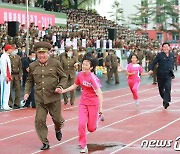 '조선소년단' 창립 기념일 대대적으로 기념하는 북한