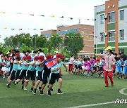 체육 경기하며 '조선소년단' 창립일 보낸 북한 어린이들