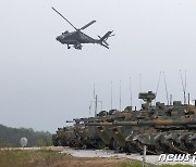 2023 연합·합동 화력 격멸훈련 나선 전차와 헬기