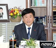 '공직선거법 위반' 최용덕 전 동두천시장…'권리당원 강요 여부 쟁점'