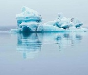 [날씨] 빨리 녹는 북극 해빙..."10년 이른 2030년대 여름 소멸"