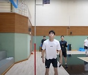 ‘지켜본 체력 테스트’ KT 김영환 코치의 농담 “몸은 편했는데···”