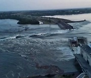 우크라, ‘댐 폭파’ 러 테러 규정…유엔 안보리 긴급회의 요청
