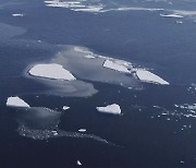 빨리 녹는 ‘북극 해빙’…“소멸 시기 10년 앞당겨져”