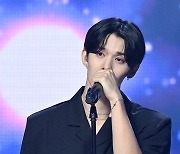 CIX 배진영, 감미롭게 [포토엔HD]