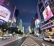 넷마블, 홍대 일대서 '신의 탑: 새로운 세계' 대형 옥외광고 선보여