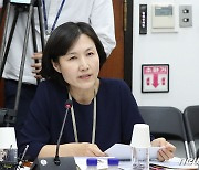 인사말하는 옥미선 선관위 선거정책실장