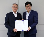 롯데헬스케어·아이콘에이아이, '스마트 미러' 연동 사업협력 업무협약 체결