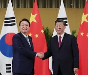 미·일, 중국·북한과 해빙 무드…‘가치동맹’ 한국만 고립무원?