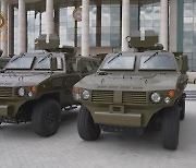 푸틴 최측근 中장갑차 '타이거' 공개…러, 중국산 무기 투입하나