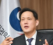 권익위 "지방선관위원장 법관 겸직 관행도 바꿔야, 삼권분립에도 위반"