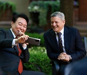 Netflix co-CEO Sarandos to visit Korea on June 20