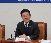 李-양대노총 청년노동자 만남…“노동탄압, 현실에 펼쳐져” [쿡 정치포토]