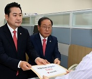 국민의힘, ‘천안함장 발언 논란’ 권칠승 윤리위 제소