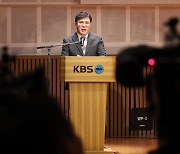 대통령실 “KBS 수신료 분리징수, 사장 사퇴와 별개…계속 이행”