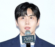 ‘귀공자’ 김선호, 박훈정 취향 저격한 ‘깔끔한 미친X’‥“시리즈 가능성도”[종합]