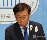 與, 천안함장에 "무슨 낯짝" 野권칠승 오늘 윤리위 제소