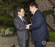 중국대사관저 방문한 이재명 대표