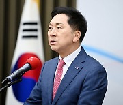 김기현, '尹 외교정책 비판' 싱하이밍 만찬 초청 거절