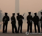 "앞이 안 보여"…연일 산불 미세먼지 뒤덮인 美동부