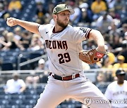 '놀랍다' KBO '역수출품' 켈리, NL 사이영상 2위(ESPN 예측)...7승, ERA 2.80