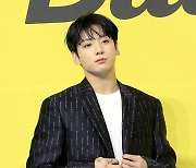 BTS 정국, 서울대어린이병원에 10억 기부…"저소득 환아 치료"