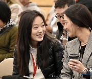 '김민 딸' 유나, 마크 저커버그 배출한 美 명문고 입학…1년 학비만 7900만원
