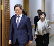 대법원장 '尹임명보류' 염두(?) 새대법관 '안전카드' 선택