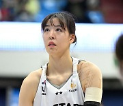 '돌아온 박지수 더블더블' 한국 여자농구, 라트비아와 평가전서 22점차 패배