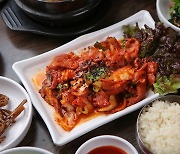 [조기현의 ‘몫’] 서로 살피고 달래는 맛