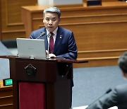 이종섭 "日 안보문서 개정, 지역 평화·안정 기여한다면 존중"