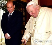 (FILE) VATICAN  ITALY PEOPLE SILVIO BERLUSCONI OBIT