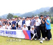 [포토]4년 만에 개최된 축구인 골프대회