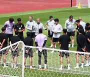 Klinsmann tells Taeguk Warriors to give it their all as training begins