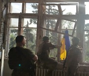 우크라, 동남부 격전지 마을 4곳 탈환… 대반격 첫 성과