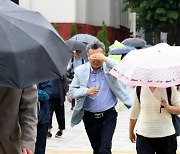 [내일 날씨] "우산 챙기세요"… 전국 곳곳 소나기