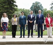 SPAIN NETHERLANDS DIPLOMACY ROYALS