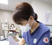 [포토]헌혈 정리하는 관계자