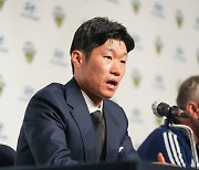 박지성 디렉터, "전북에 맞는 공격적인 축구…페트레스쿠 선임한 배경"