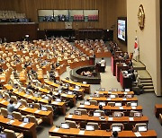 ‘오염수 방류시 수산물 수입 안해’ 홍콩에 日 “규제 않도록 압력 가할 것”