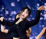 [포토] 프로미스나인 송하영, '우아한 춤선'