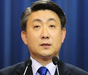 Lee Yong-ho, “It’s Hard for a Reasonable Person with Common Sense to Serve as Chairman of the Communications Commission”