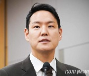 한동훈과 정면승부? 김한규 “장관 역할은 명백히 실패”