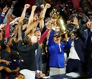 NBA 덴버, 창단 56년 만에 첫 우승… ‘괴물’ 요키치는 MVP