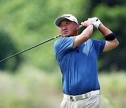 모중경, 2023 KPGA 챔피언스투어 1회 대회서 시니어 무대 첫 승