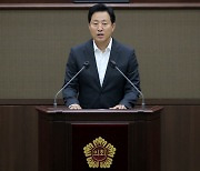 오세훈 “‘무늬만 금융중심지’ 여의도, 법인·소득세 감면 필수” [서울광장]