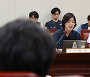 최저임금 '업종별 구분' 논의 노사 평행선…이견 여전