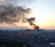 대구 공장 화재 3시간40분만에 초진…“패널 다닥다닥 붙어 불 확산”